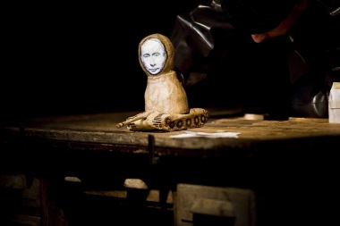 Divadlo Líšeň - Putin lyžuje