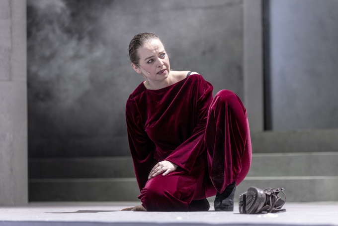Heda Gablerová - naoko moderní, historicky zkostnatělá Heda Gablerová - naoko moderní, historicky zkostnatělá