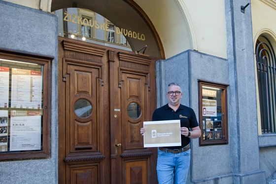 Žižkovské divadlo slaví padesátku (Cimrmani 60. sezonu, Divadlo AQUALUNG 20 a 3D company 15 let) Žižkovské divadlo slaví padesátku (Cimrmani 60. sezonu, Divadlo AQUALUNG 20 a 3D company 15 let)
